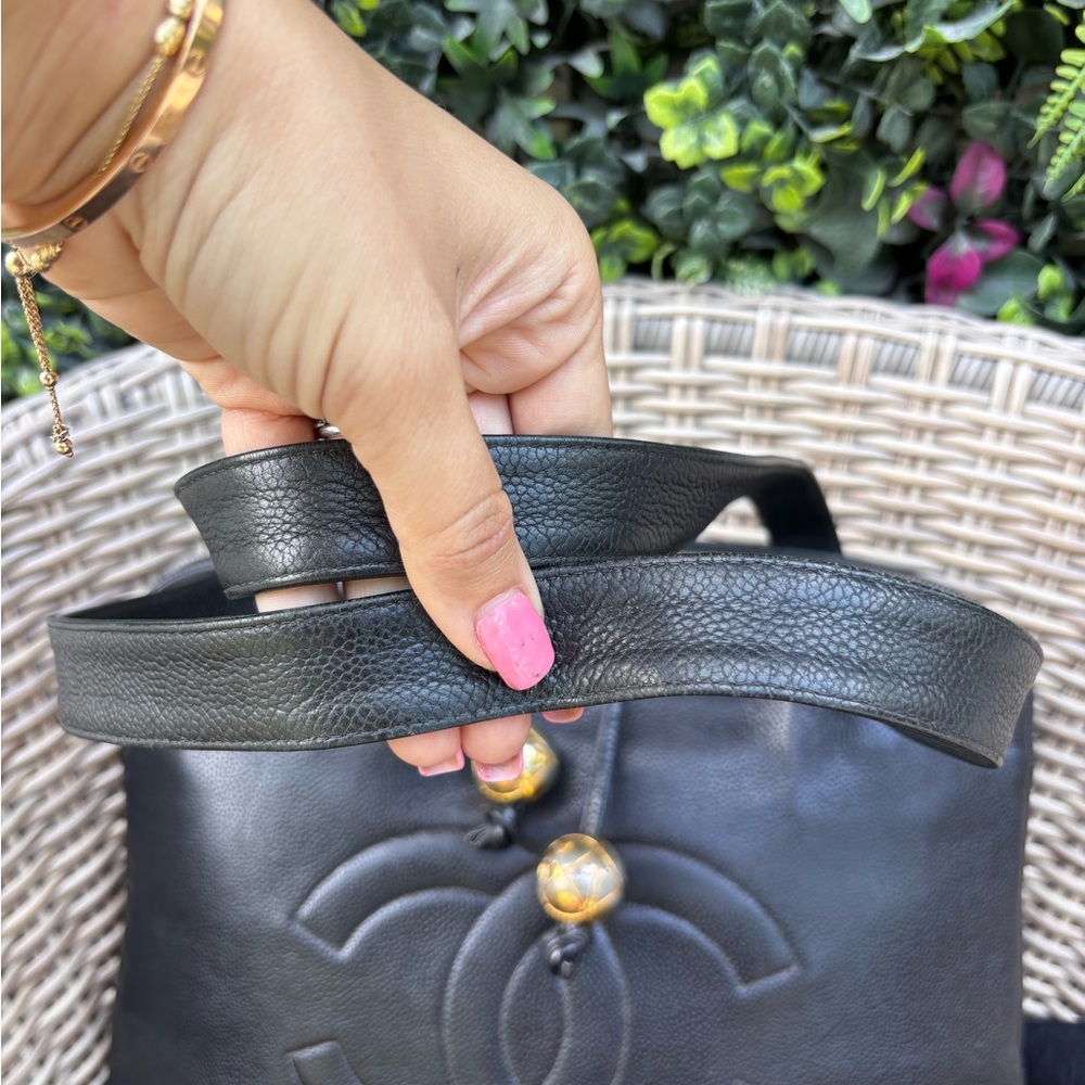 Authentic CHANEL DOME timeless CC double zipper black caviar tote - Picture 3 of 16